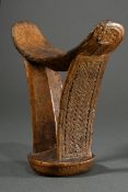 Boni Kopfstütze mit fein reliefierter Bandornamentik, Somalia, H. 17cm, Provenienz: Slg. Plaga, Inv