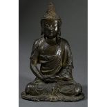 Chinesischer Bronze Shakyamuni bzw. Amitābha in Dhyana Mudra, Ming Dynastie, H. 20cm, Defekte und L