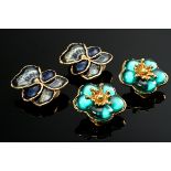 2 Paar vergoldete KENZO Modeschmuck Ohrclips: Apfelblüten mit grünen Resin Cabochons (Ø 2,7cm) und