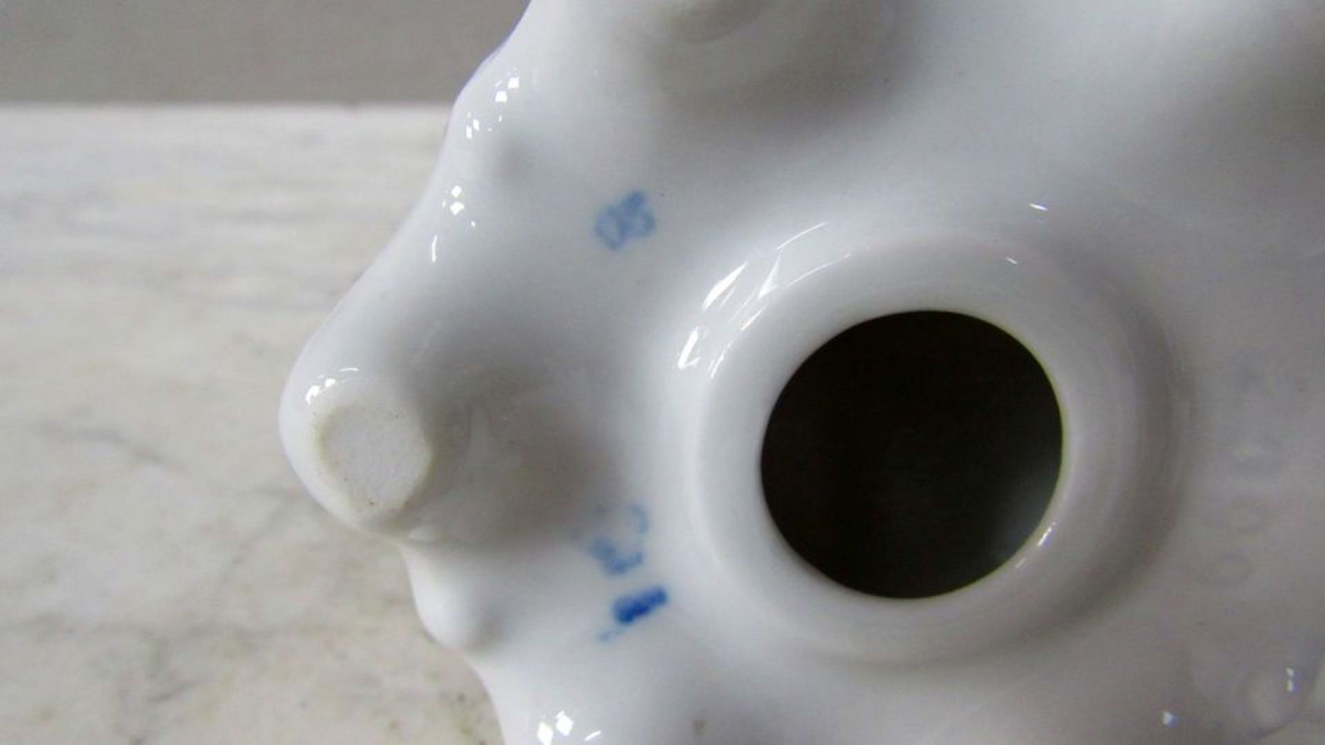 2 Porzellanfiguren unleserlich gemarkt - Bild 7 aus 7