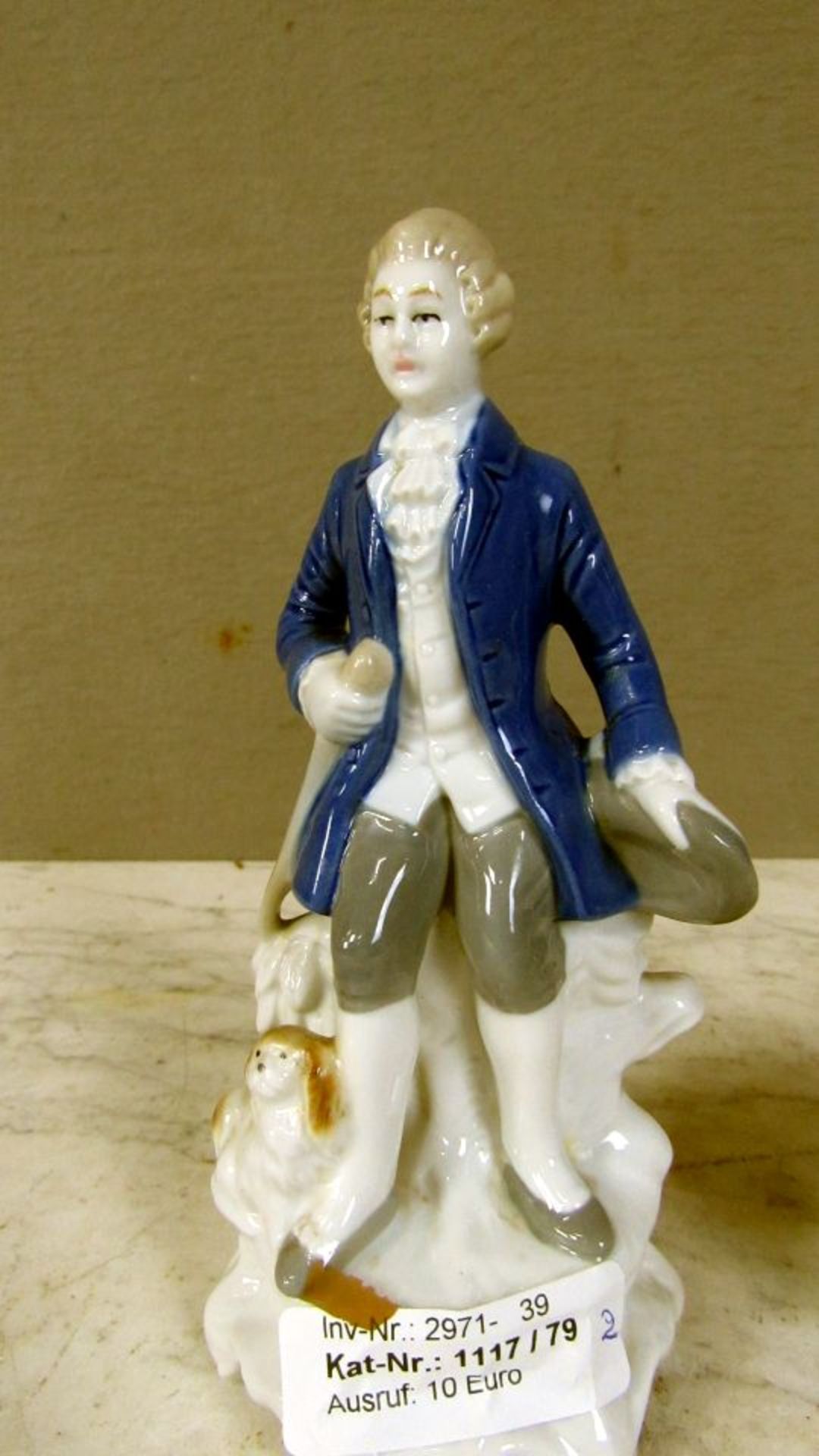 2 Porzellanfiguren unleserlich gemarkt - Bild 2 aus 7