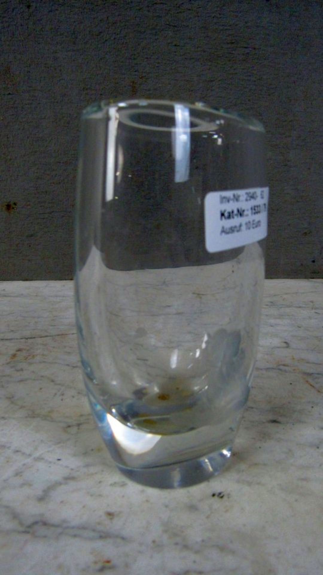 Glasvase signiert mehrfach - Bild 3 aus 4