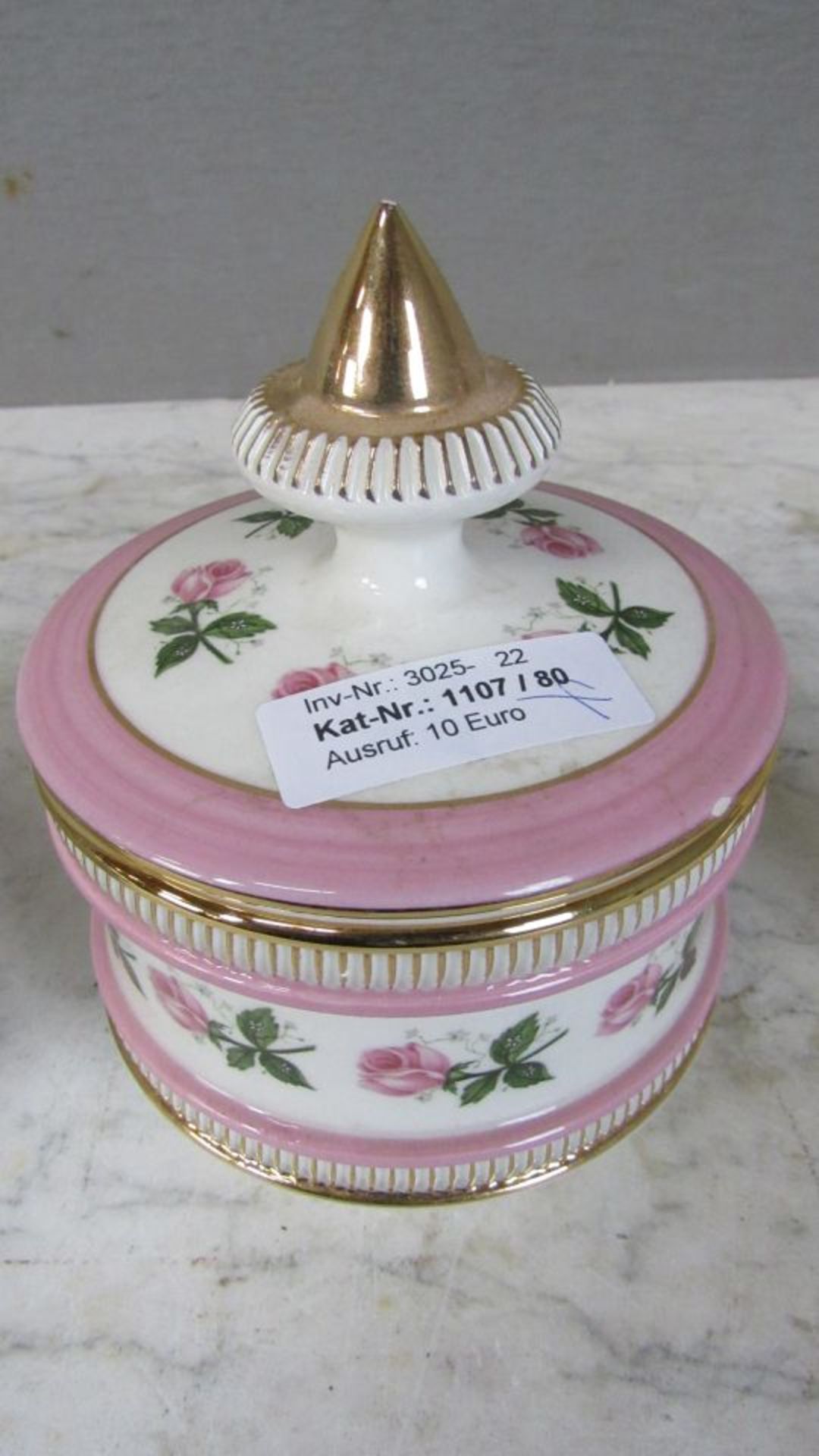 4 Porzellandeckeldosen von 9,5 - - Bild 4 aus 9