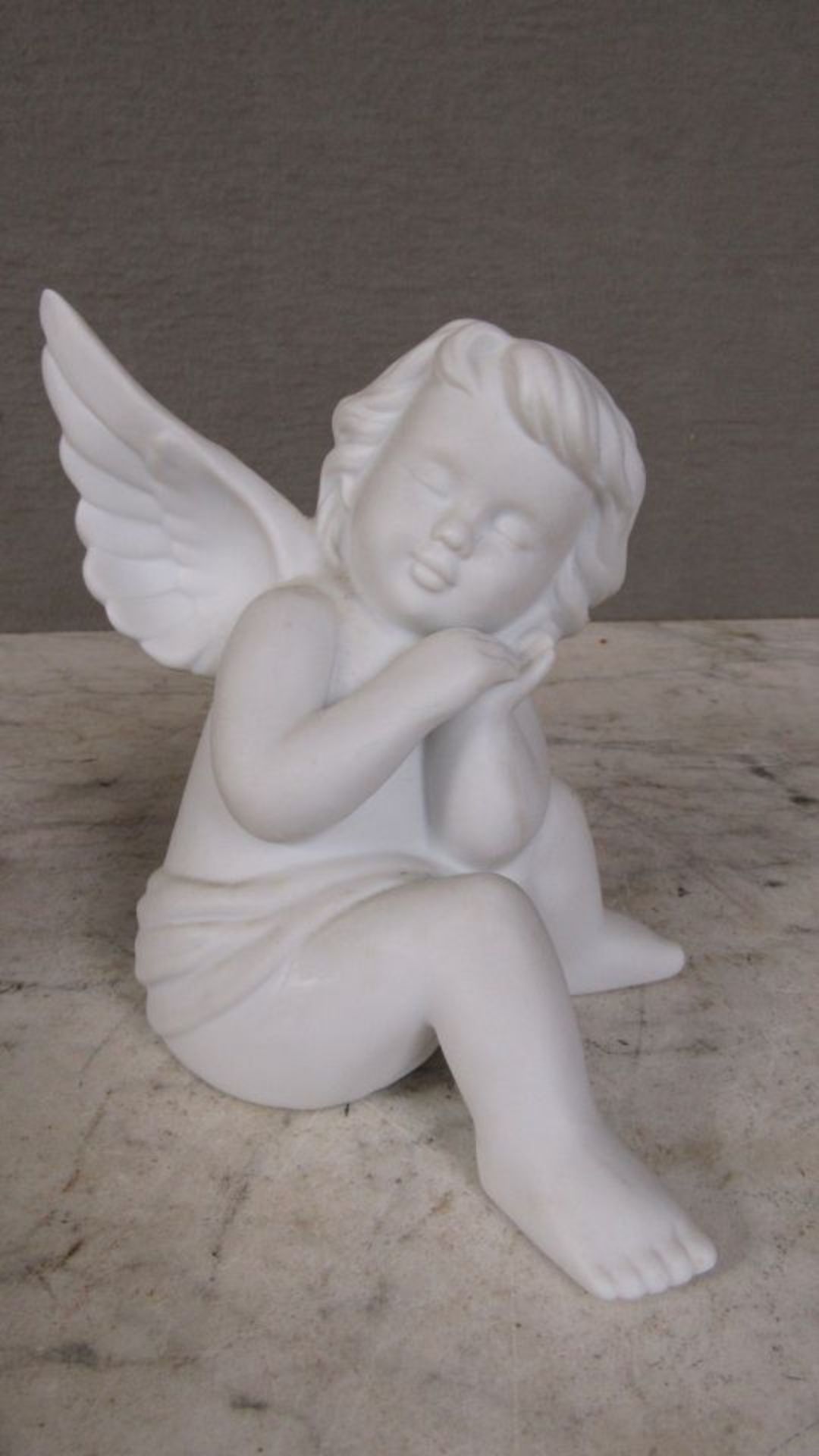 Zwei Porzellanengel sitzend 13,5cm - Bild 2 aus 7