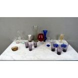 Interessantes Konvolut Glas Vasen und