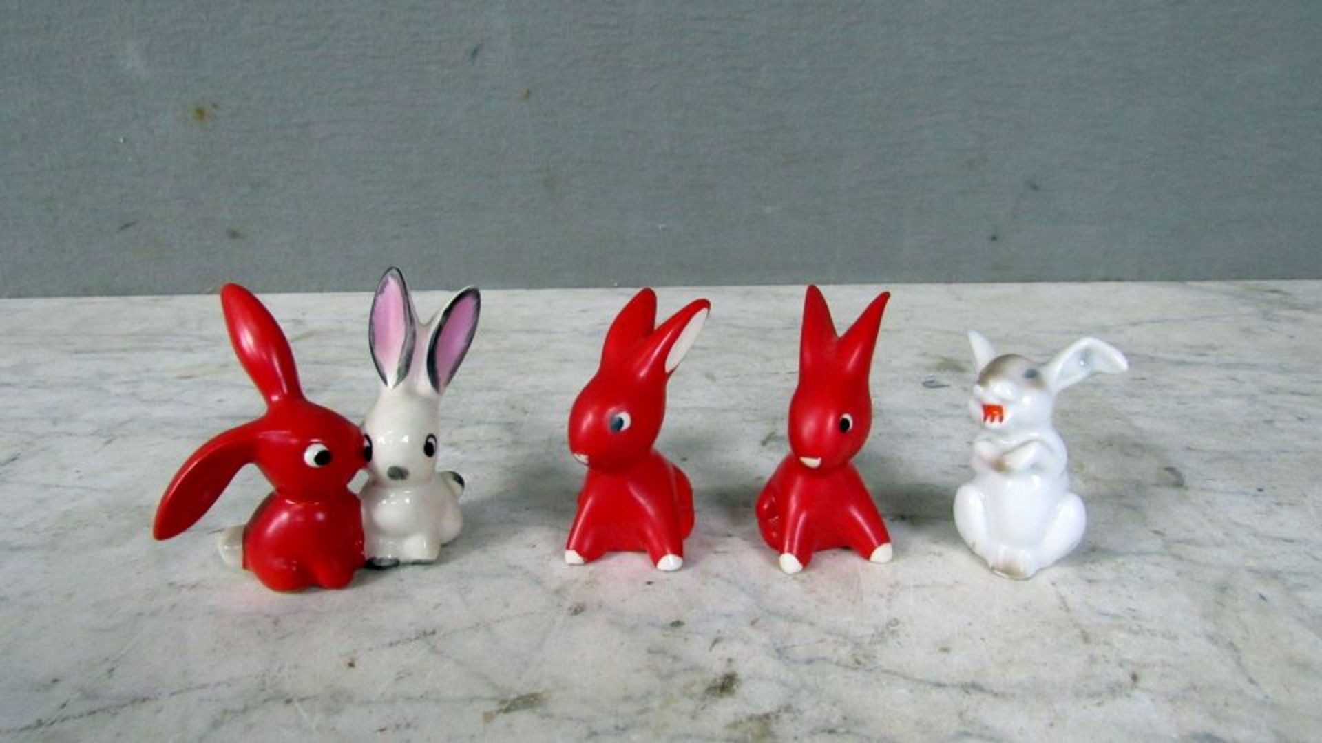 4 Porzelanfiguren Goebel Hasen bis