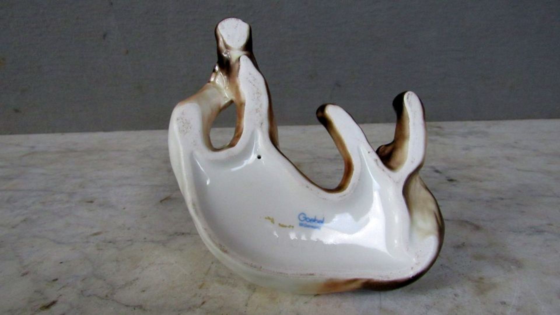 Porzellanfigur liegende Katze Goebel - Bild 7 aus 8