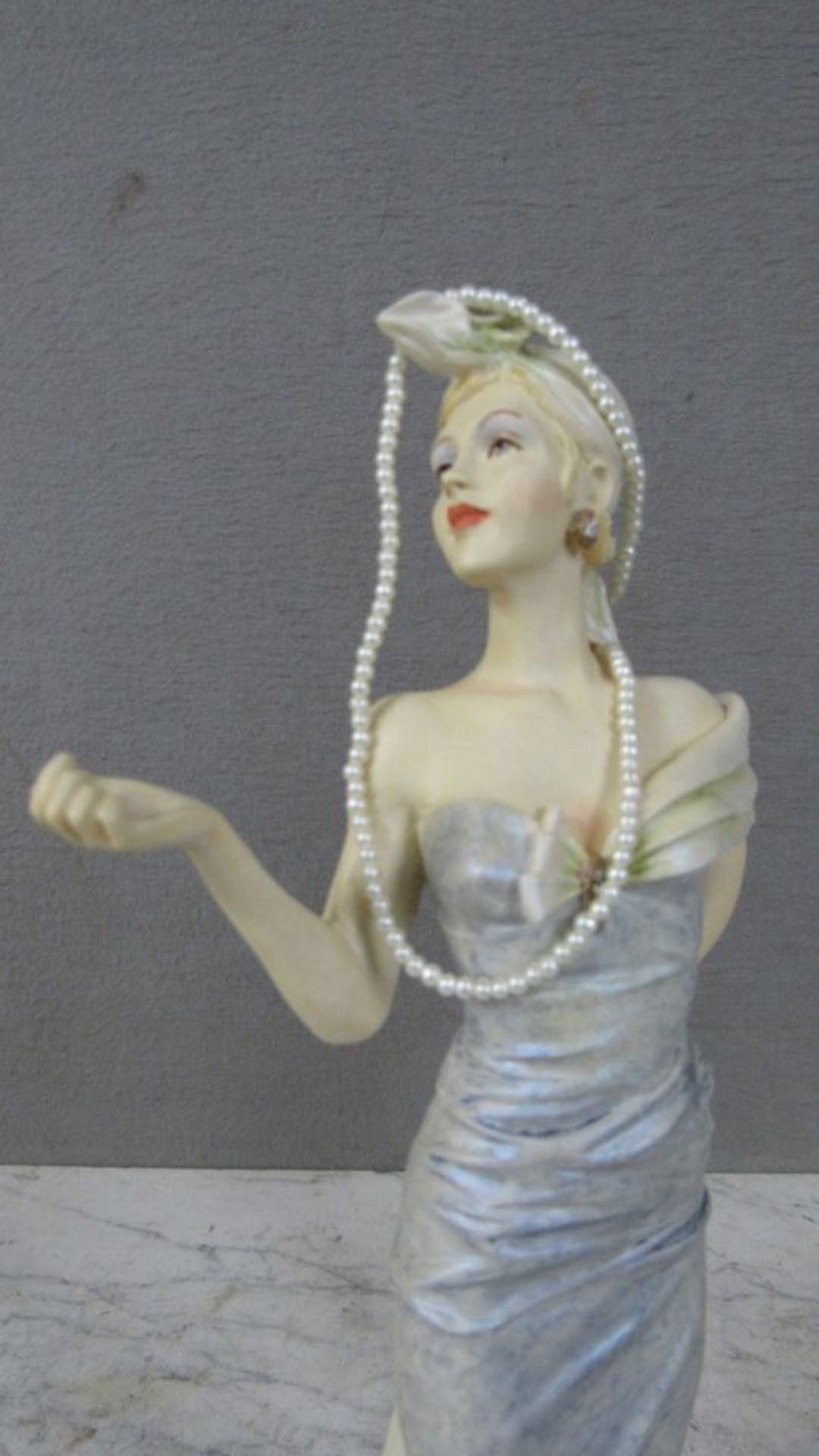 2 Porzellanfiguren Classic by Royal - Bild 3 aus 10