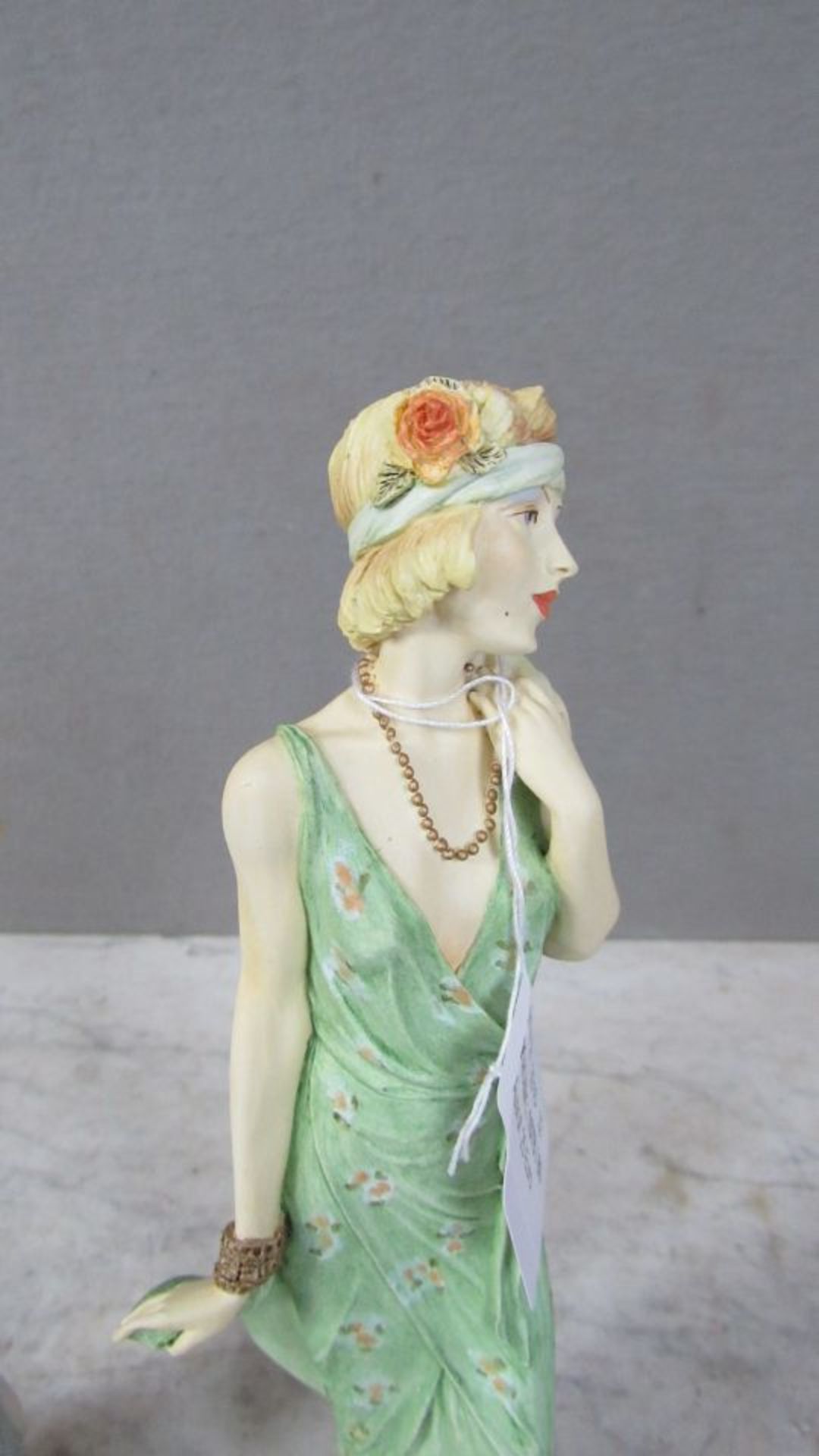 2 Porzellanfiguren Classic by Royal - Bild 4 aus 10