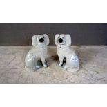 2 Porzellanfiguren Hunde Puffhunde