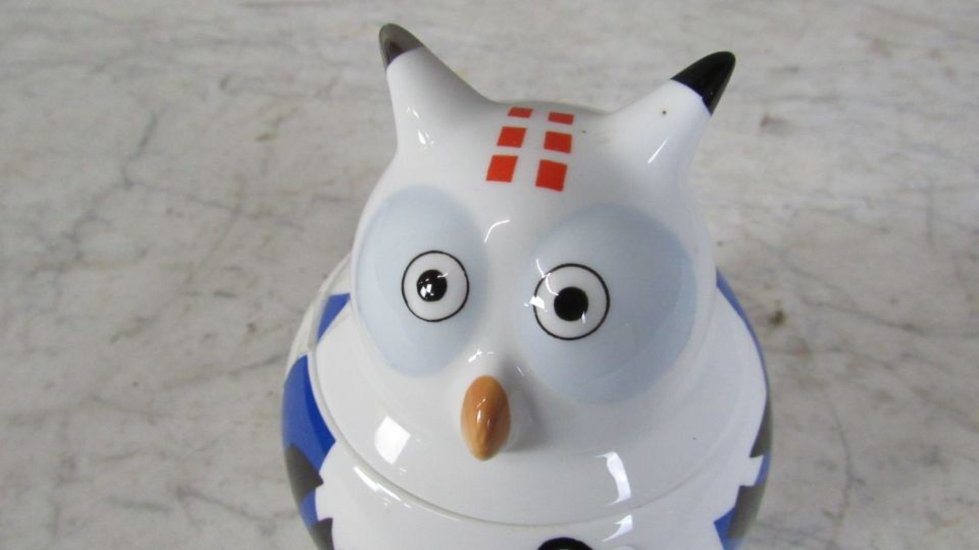 Porzellandose in form einer Eule - Bild 2 aus 6