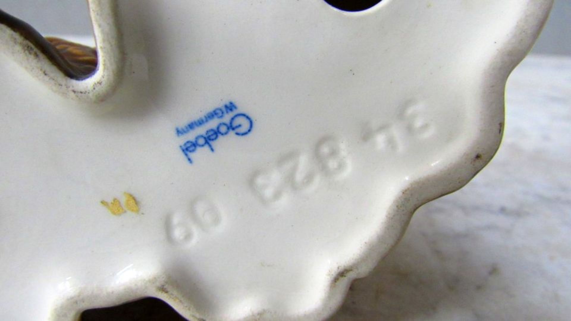 Goebel Porzellanfigur Hasen 10cm - Bild 7 aus 7