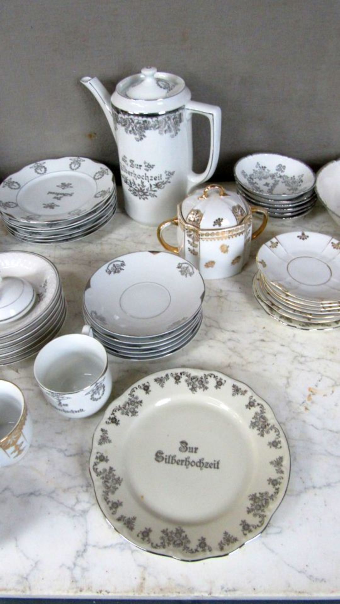 Interessantes Konvolut Porzellan zur - Bild 5 aus 8