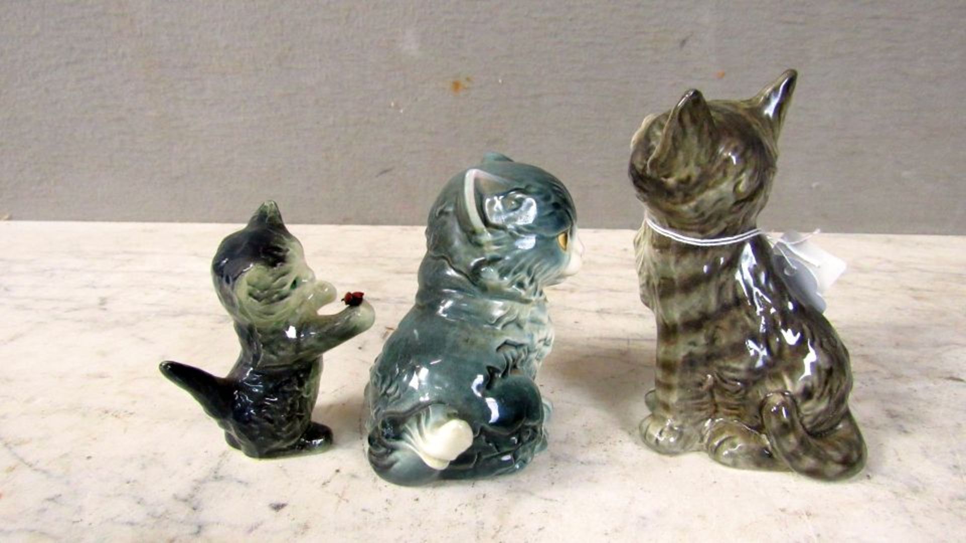 6 Porzellanfiguren Goebel Katzen von - Bild 6 aus 7