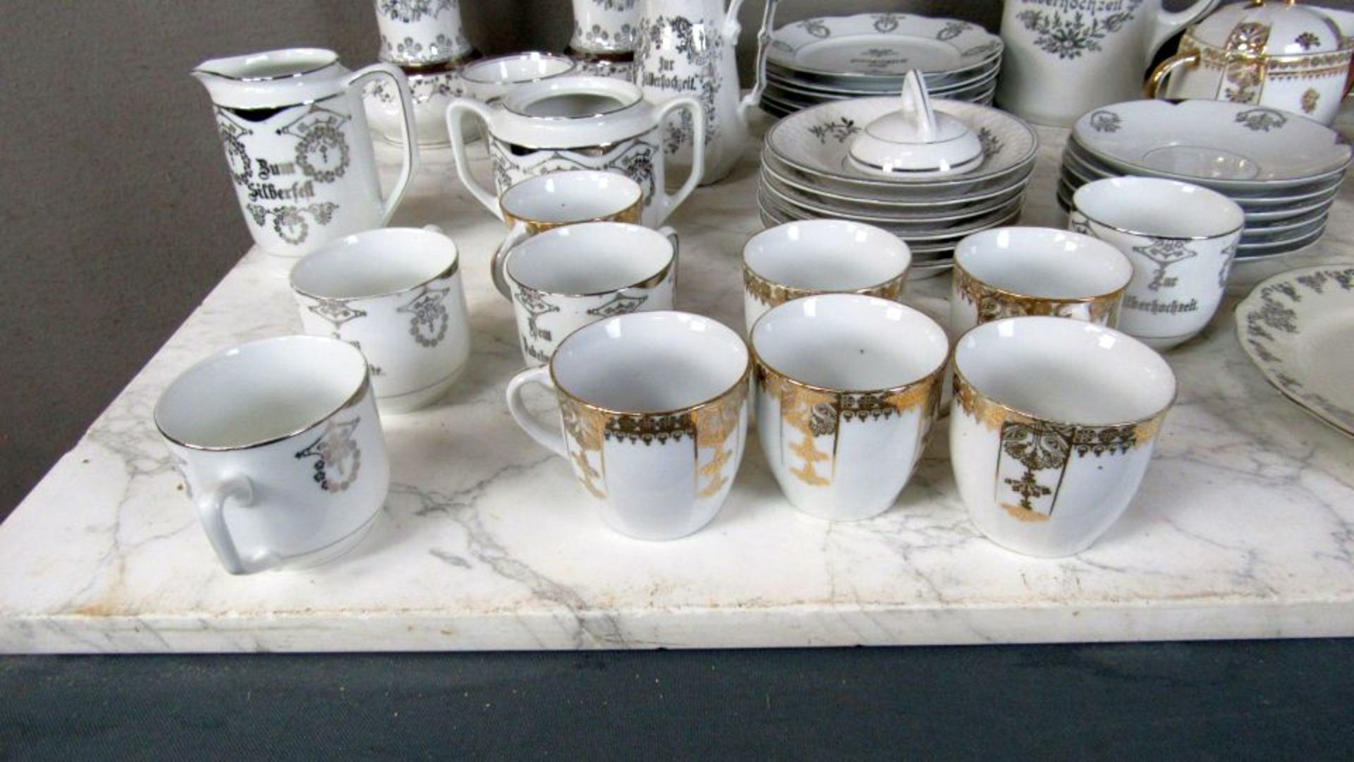 Interessantes Konvolut Porzellan zur - Bild 4 aus 8