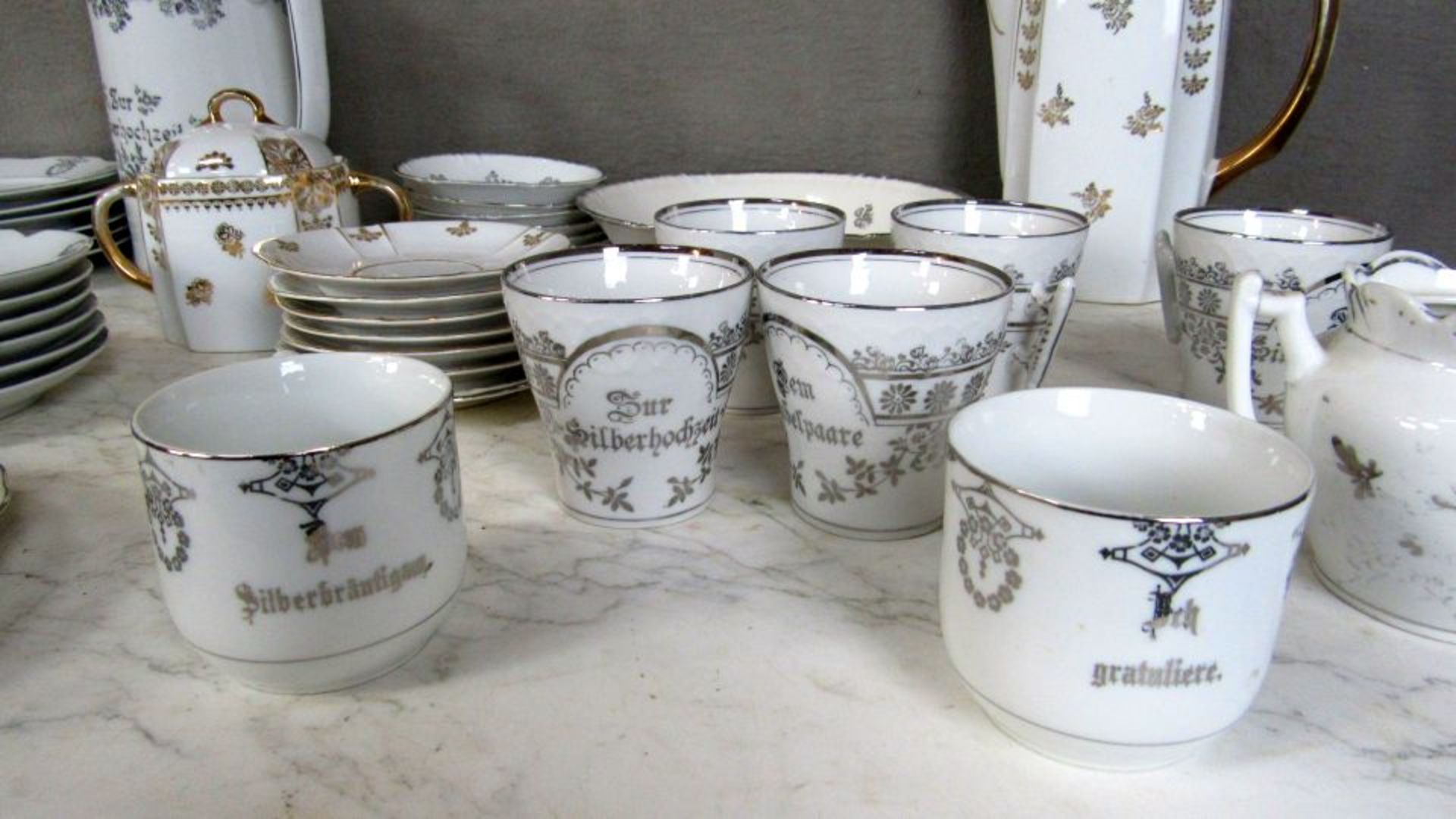 Interessantes Konvolut Porzellan zur - Bild 6 aus 8