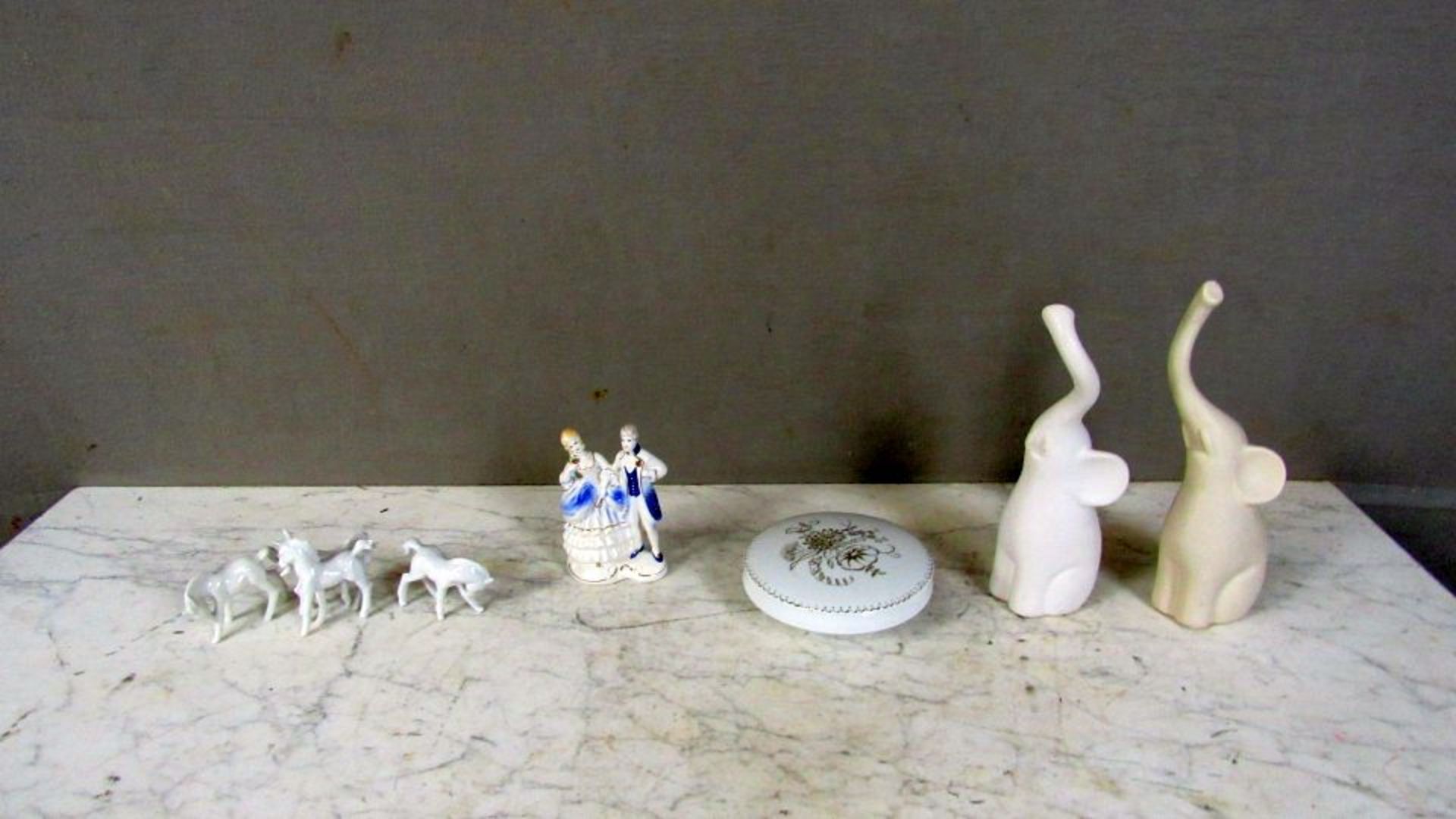 Konvolut diverse Porzellanfiguren