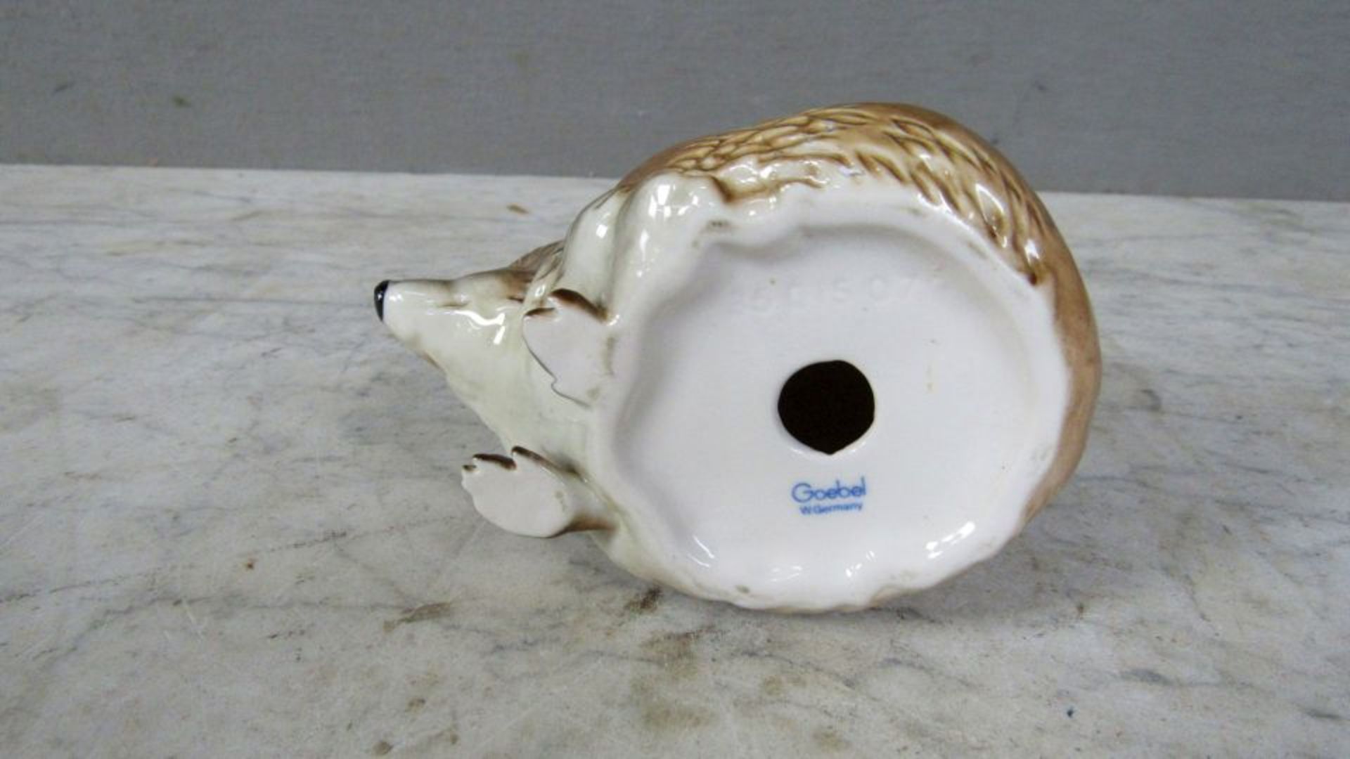 Goebel Porzellanfigur Igel 12cm - Bild 6 aus 6