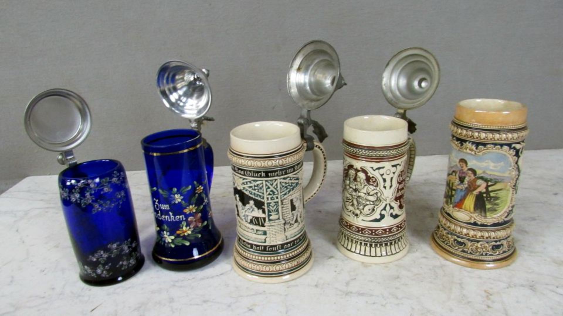 5 Bierhumpen Krüge Porzellan und Glas - Bild 8 aus 9