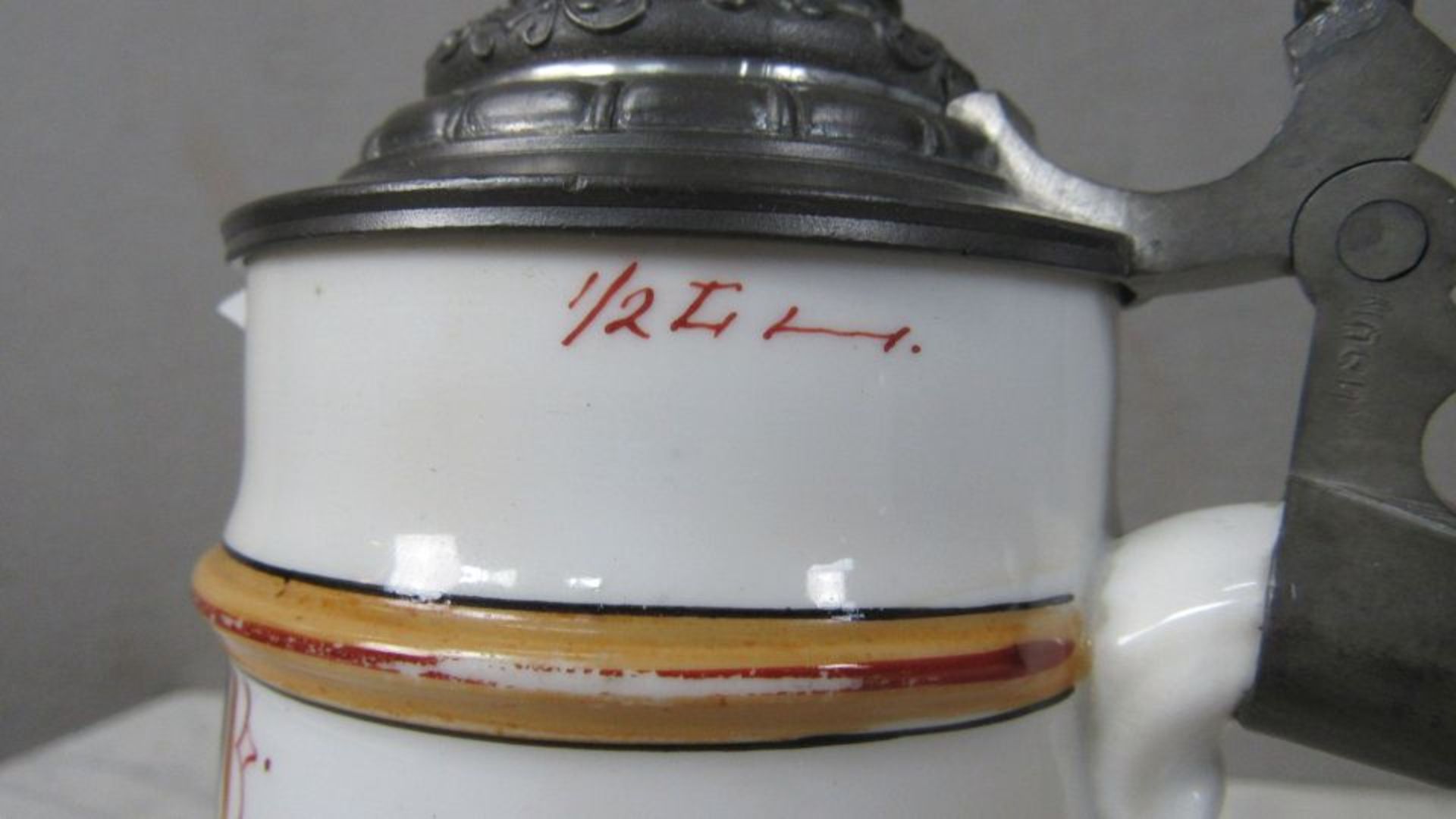 Antiker Bierkrug mit Bodenbild und - Bild 4 aus 7