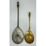 A 16th/ 17th century pewter spoon, the fig shaped bowl with indistinct makers mark, rounded shaft,