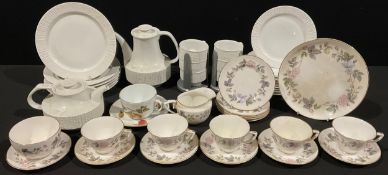 Ceramics - a Thomas Germany modernist part service, including coffee pot, plates, mugs, etc;
