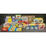 Toys - A quantity of diecast vehicle models to include Corgi Classics 31703 Chipperfield's Circus