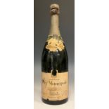 Champagne - an single bottle Heidsieck & Co Dry Monopole Champagne, Reserved for England, by