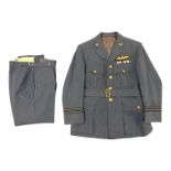 RAF Officers Service Dress Jacket with rank of Flight Lt, Volunteer Reserve Collar insignia, Kings
