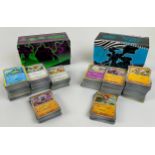 Pokemon Trading Cards - A large collection of approximately 1000 Pokemon cards including rares and