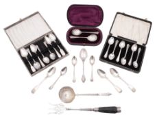 Miscellaneous silver flatware, to include a cased set of 6 teaspoons,