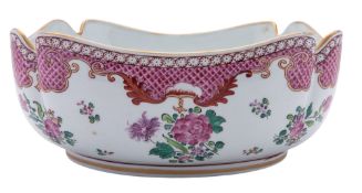 A Samson famille rose porcelain bowl in