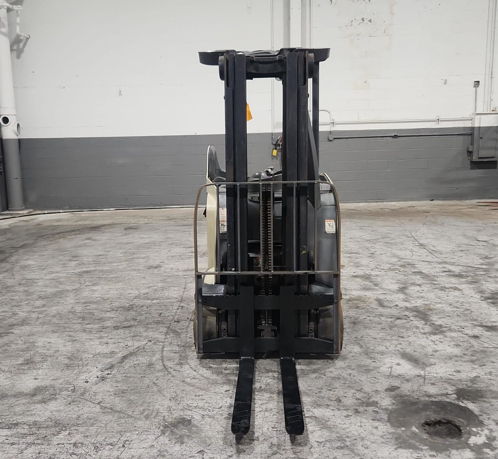 2015 Crown RC5535-30 3,000LB Stand Up Counterbalance Electric Forklift ...