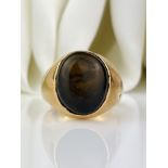 heavy 18ct yellow gold signet ring