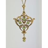 ANTIQUE 15CT YELLOW GOLD PERIDOT AND PEARL BROOCH / PENDANT