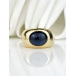 Heavy Vintage 18ct Yellow Gold Cabochon Sapphire Band Ring