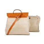 Hermès Paris. Sac Herbag en toile H enduite et cuir de Vache Hunter naturel. Hermès Pa...