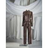 Chloé, collection Prêt-à-Porter, Automne-Hiver 1980. Ensemble en lurex café e...