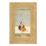 Femme à sa toilette et assise sur une terrasse palatiale, style provincial, Moghol, Deccan,...