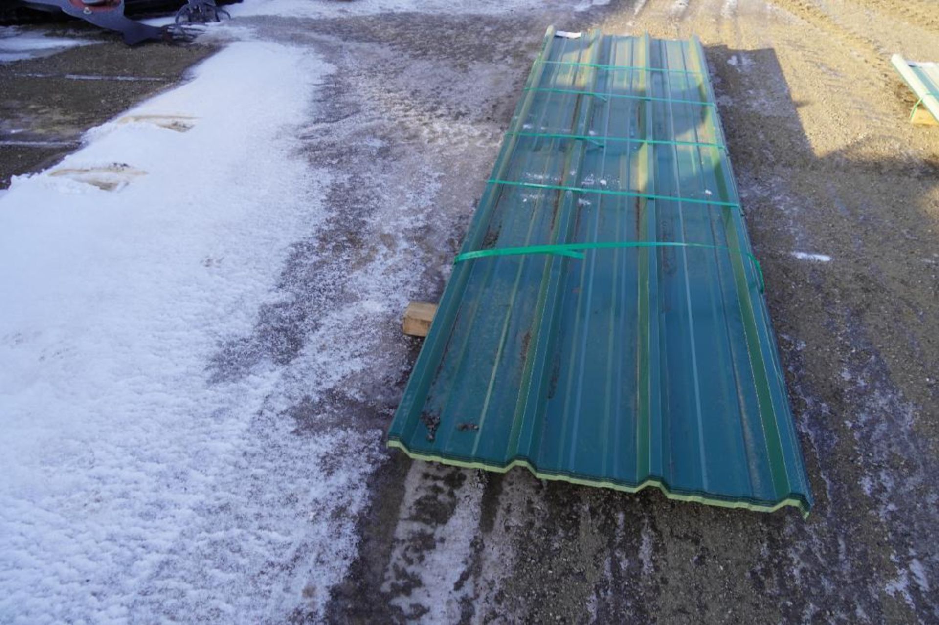 -- Description -- Approx. 38 pcs 28 gauge Painted R Panels 12 ft Long ...