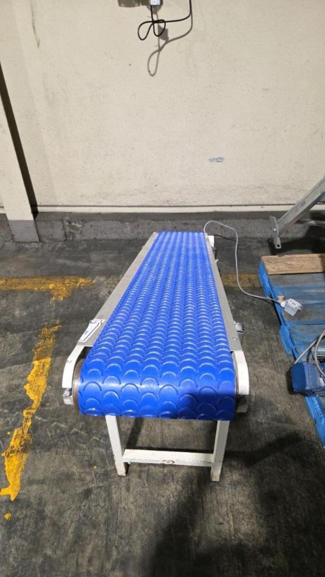 Inclined Conveyor with Plastic Belt. *SUBJECT TO PIECEMEAL BIDS --THE GREATER OF THE CLOSING BID ON - Image 2 of 3
