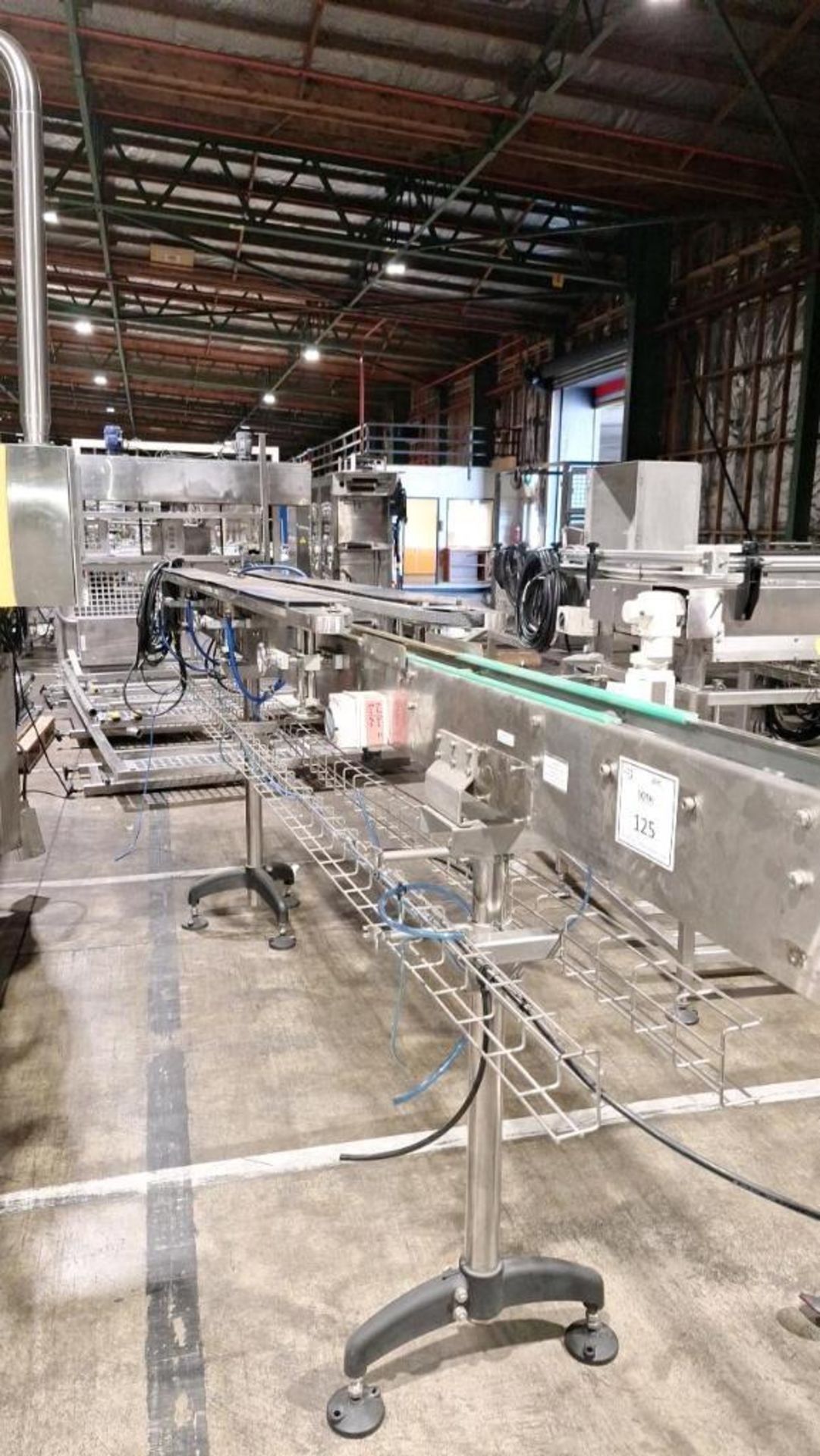 Can Guide Belt Conveyor