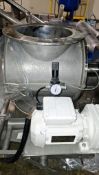 SEW-EURODRIVE R37 DRN71M4 Rotary Valve, 0.75 kW, 3-Phase, Stainless Steel with Grate Magnet