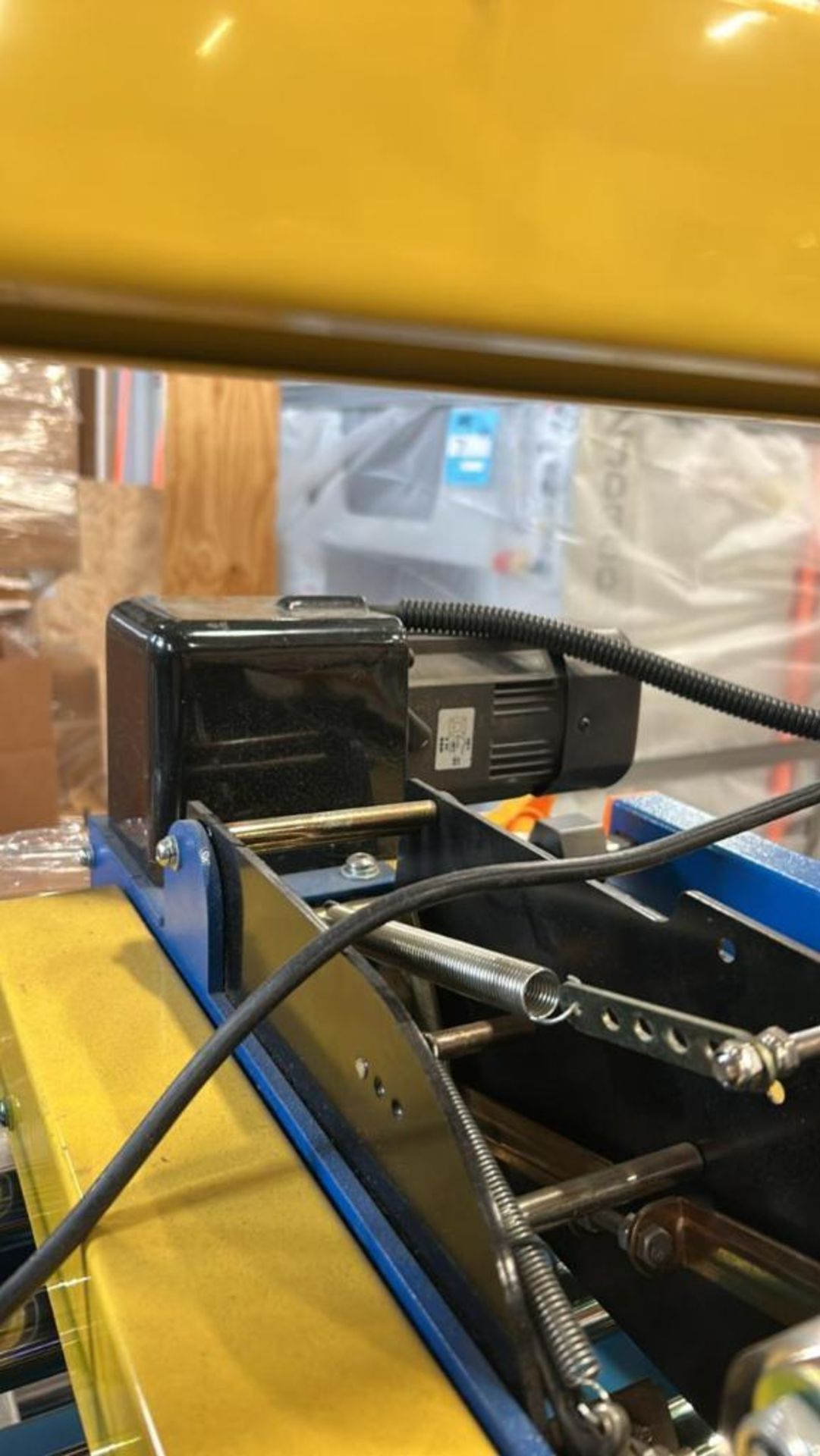 Kunba Automatic Box Taping Machine Top & Bottom Tape Conveyer, Tape ...