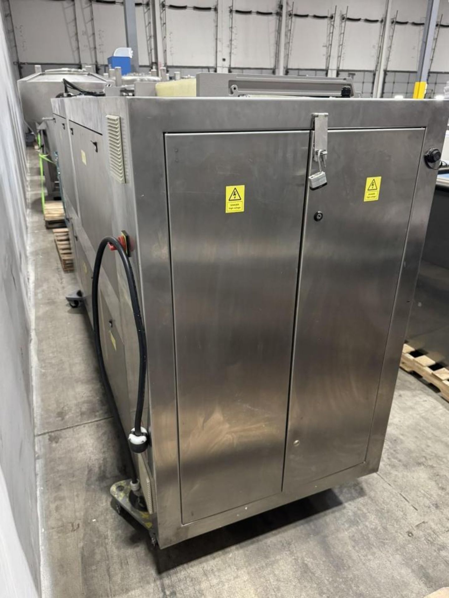 Macwell Shanghai Macwell Packaging Machine, Model# CDS130, Serial# CC10-008.