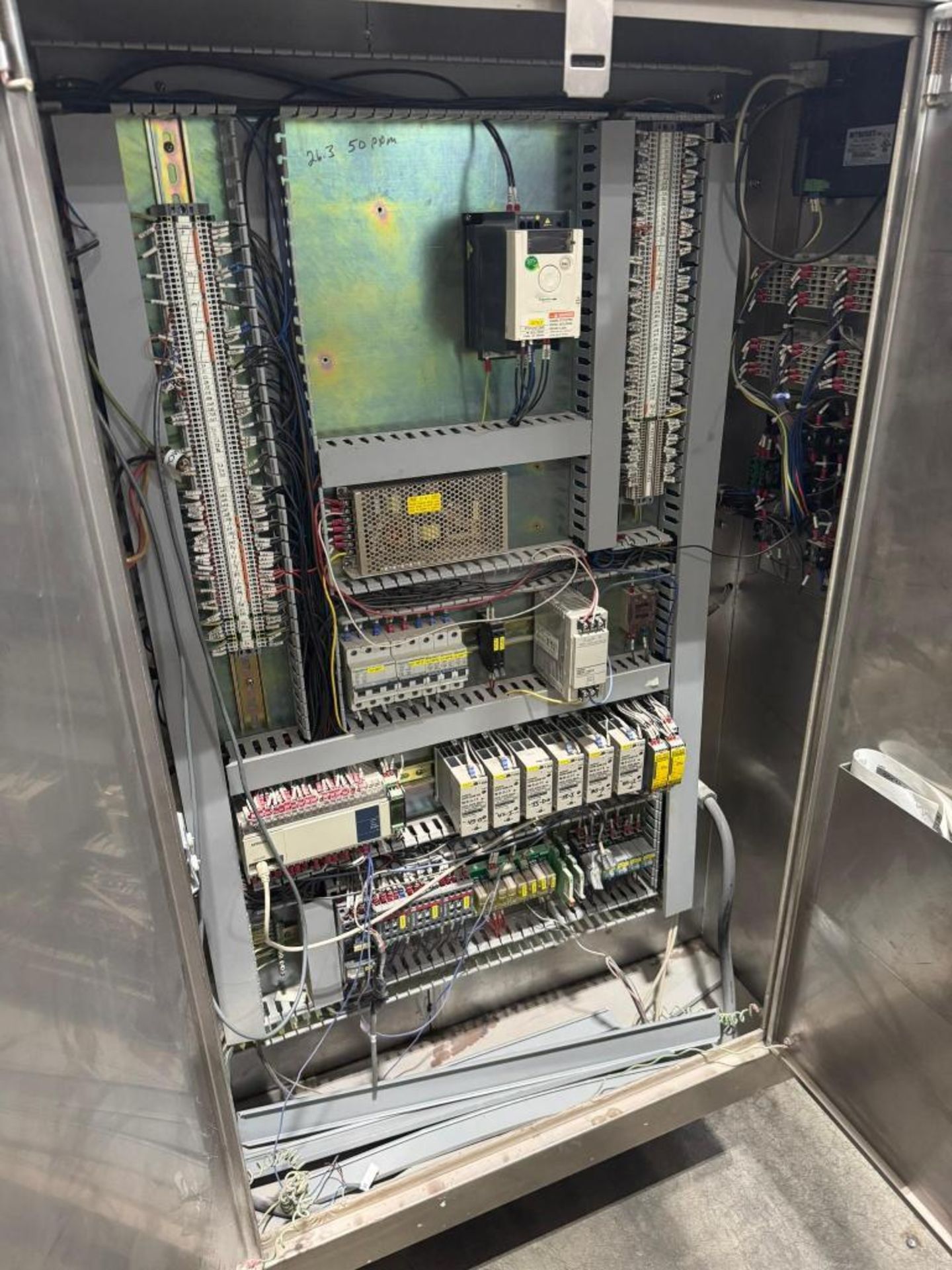 Macwell Shanghai Macwell Packaging Machine, Model# CDS130, Serial# CC10-008.