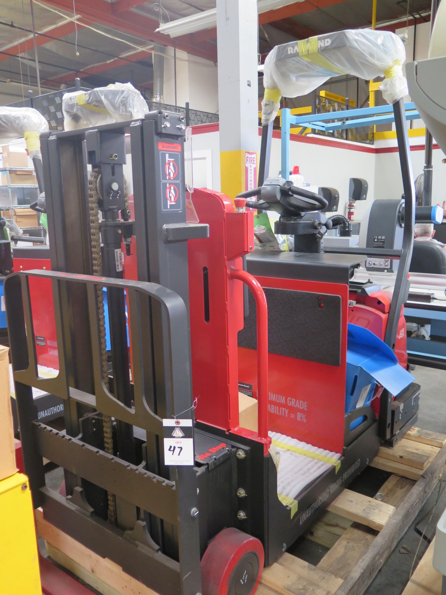 (NEW) 2021 Raymond 3030 Courier Automated Electric Lift Truck Stackers ...