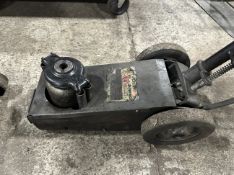 PITTSBURGH 22 TON FLOOR JACK