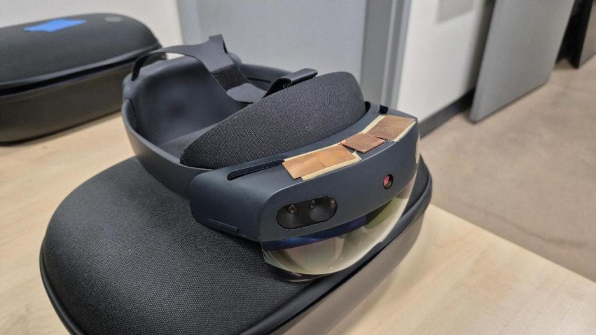 Microsoft HoloLens 2 Mixed Reality Headset; HoloLens 2 Headset With USB ...