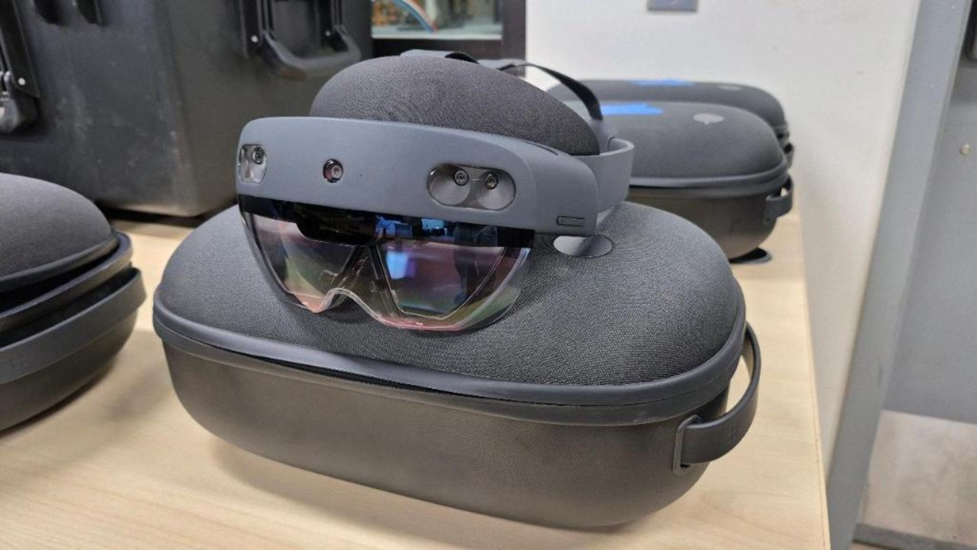 Microsoft HoloLens 2 Mixed Reality Headset; HoloLens 2 Headset With USB ...